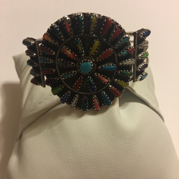 Handcuff l/ bangle bracelet - Picture 3 of 8